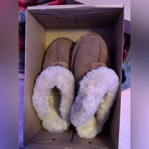 ugg slippers size 7